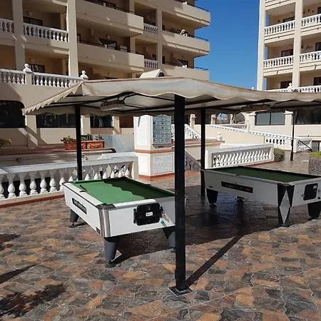 Modern Free Wifi Heated Pool Apartamento