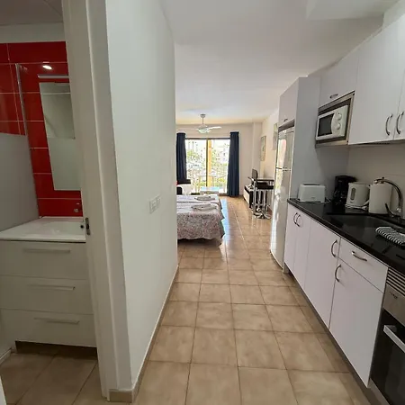 Modern Free Wifi Heated Pool Apartamento Los Cristianos (Tenerife)