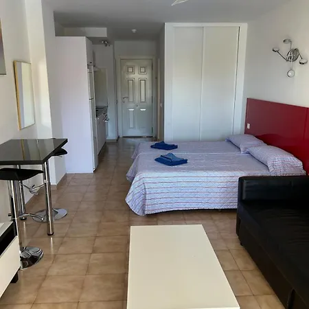 Modern Free Wifi Heated Pool Apartamento *