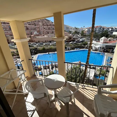 Modern Free Wifi Heated Pool Апартаменты *
