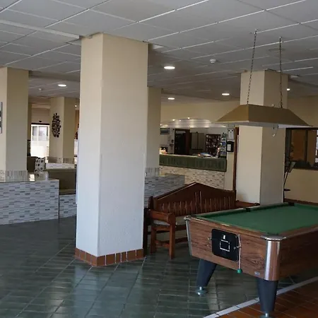 Апартаменты Modern Free Wifi Heated Pool *